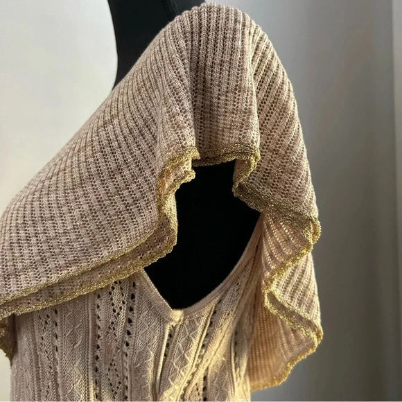 WHBM Cream Sleeveless V-Neck Knit Top with Gold Detailing. Size Medium. - Picture 5 of 9